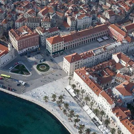 New Sunny With Balcony, Center Spalato