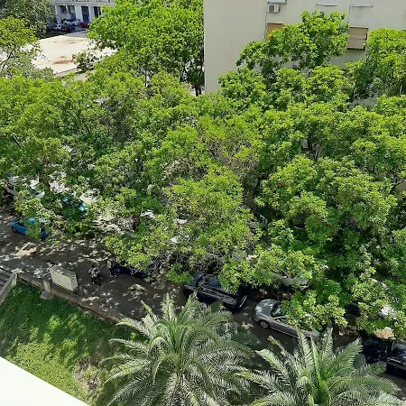 شقة New Sunny With Balcony, Center