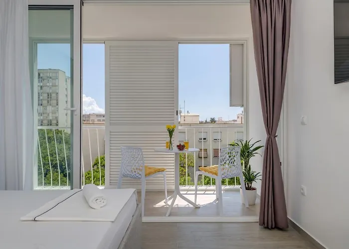 Διαμέρισμα New Sunny With Balcony, Center