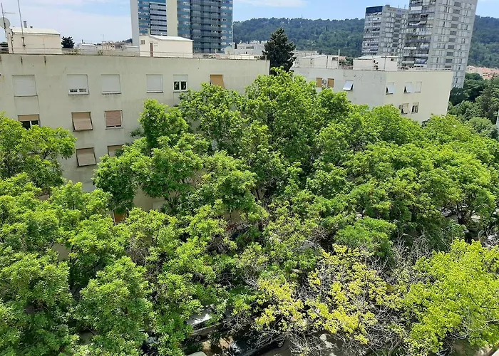 New Sunny With Balcony, Center Διαμέρισμα *