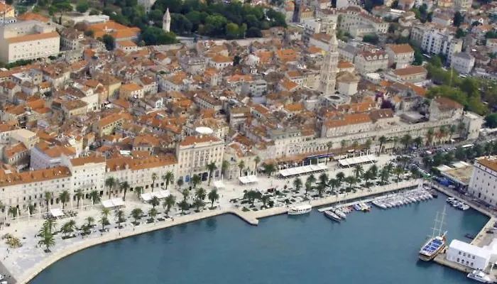 Διαμέρισμα New Sunny With Balcony, Center Σπλιτ